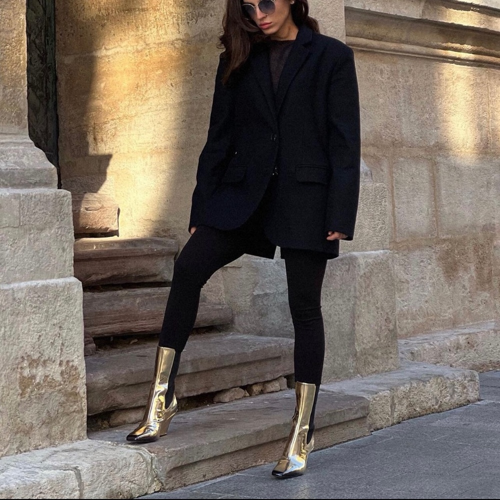 $1,650 Prada Gold Metallic Brushed Calf Leather Chelsea Boots Sz 40 AUTHENTIC😍 - Picture 12 of 13